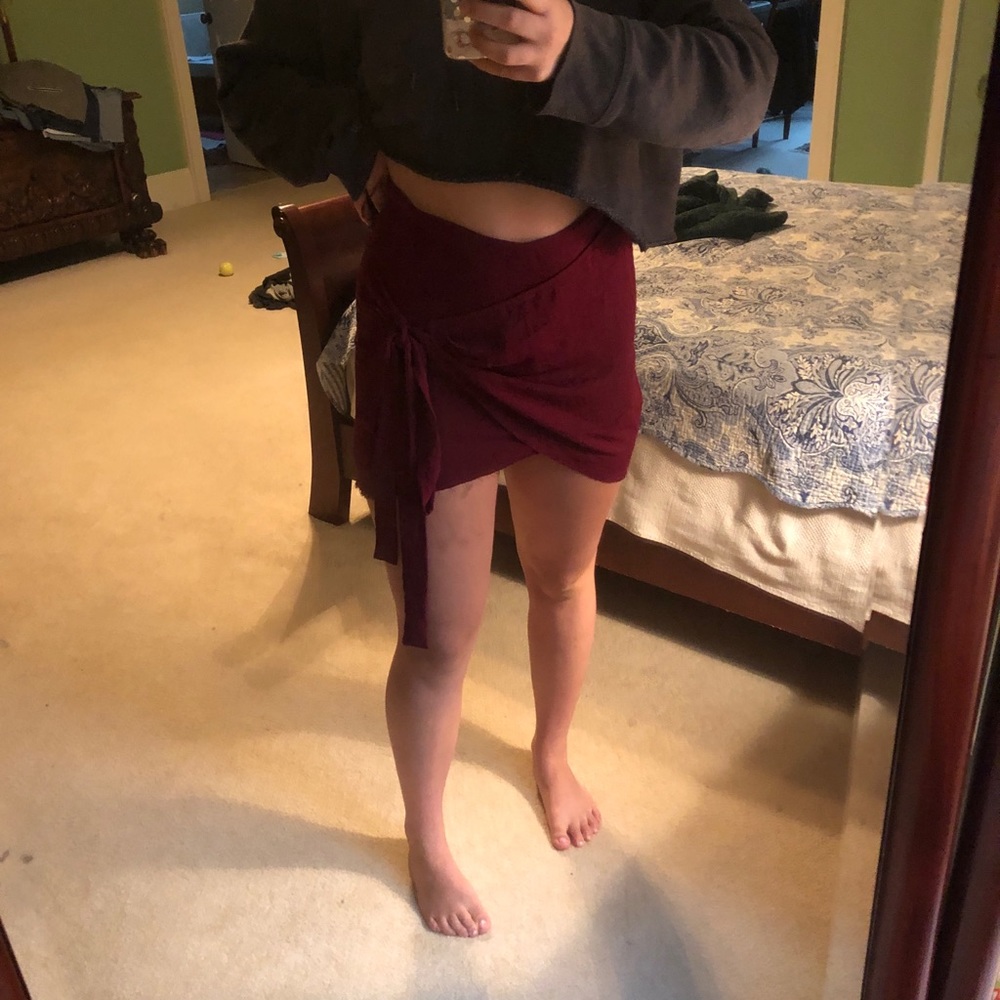 Maroon tie front skirt